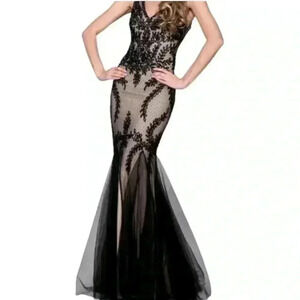 Cachet Dress Black & Nude Embroidered Lace & Mermaid size 2
